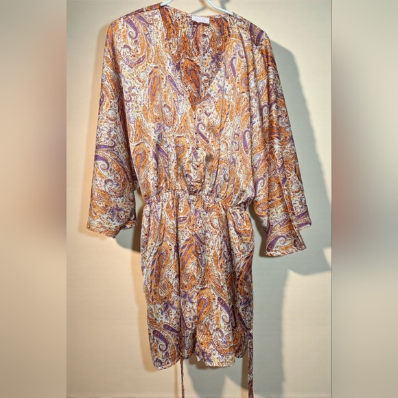 Pink Lily Paisley Tie Waist Romper Size Medium (New) - Picture 2 of 8